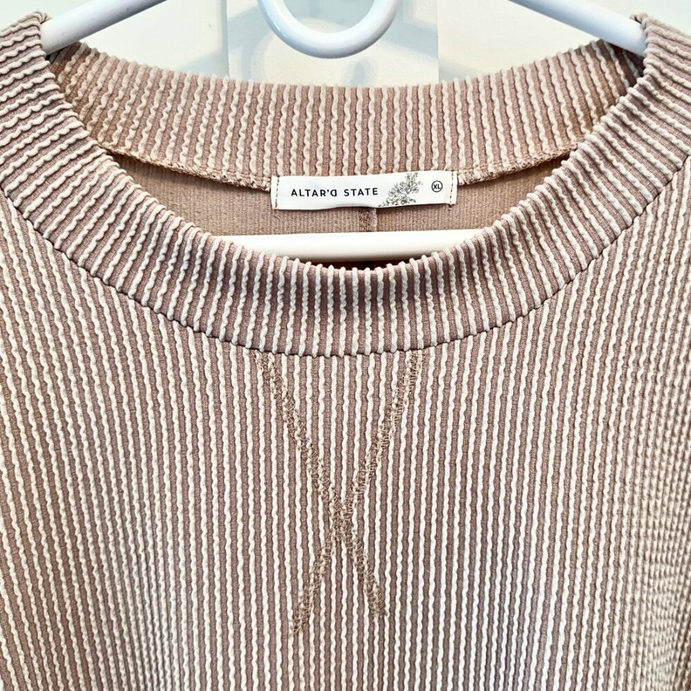 Altr'd State Knit Long Sleeve Pullover Lightweight Sweater Size XL Oversized Fit - Picture 3 of 9
